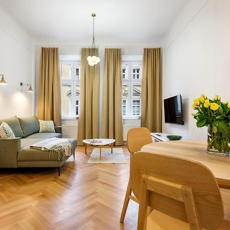 كراكوفيا Tyzenhauz Suites Topolowa المظهر الخارجي الصورة